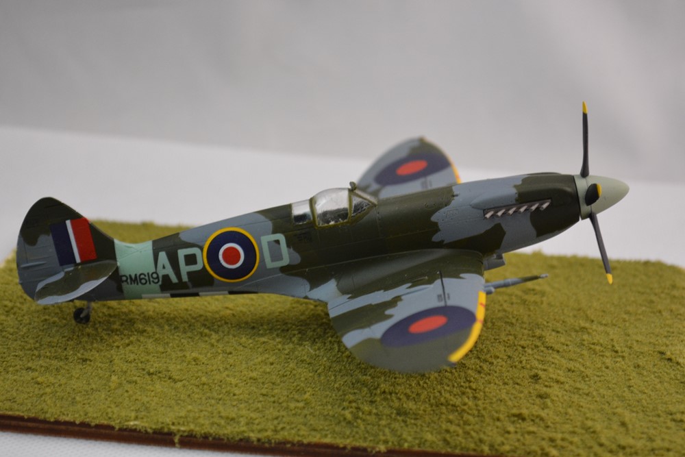 SpitfireMk.XIVc 008
